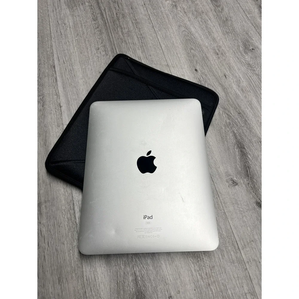Apple iPad (1st Generation) Wi-Fi 16 GB Tablet NOT TESTED